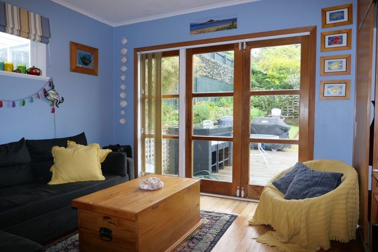 Photo of property in 82 Severn Street, Island Bay, Wellington, 6023