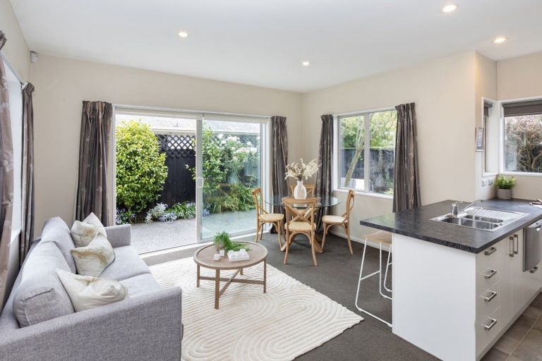 Photo of property in 4/6 Kauri Street, Riccarton, Christchurch, 8041