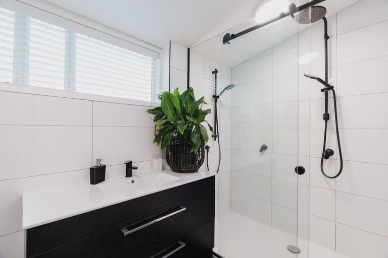 Photo of property in 5 Glengyle Street, Vauxhall, Dunedin, 9013