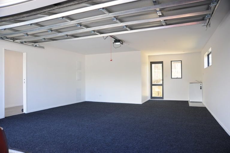 Photo of property in 7/11 Oteha Valley Road, Northcross, Auckland, 0632