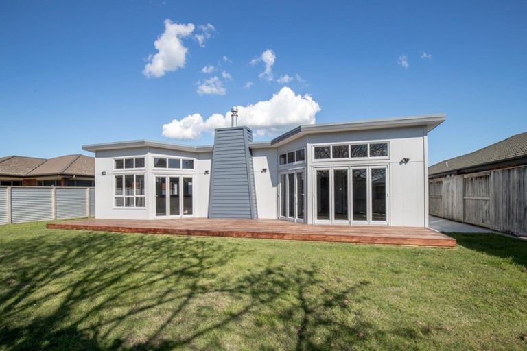 Photo of property in 28 Benner Drive, Ngatea, 3503