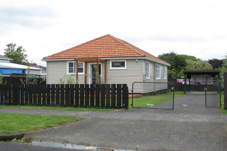 Photo of property in 4 Holland Street, Pukekohe, 2120