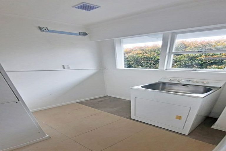 Photo of property in 1/223 Eskdale Road, Birkenhead, Auckland, 0626