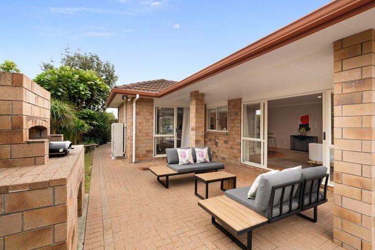 Photo of property in 5 Castlehill Court, Wattle Downs, Auckland, 2103