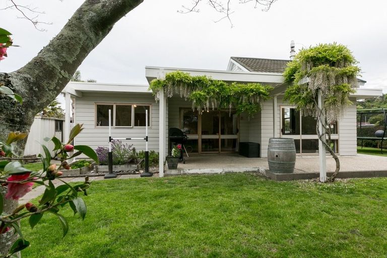 Photo of property in 16 Ngarimu Crescent, Taradale, Napier, 4112