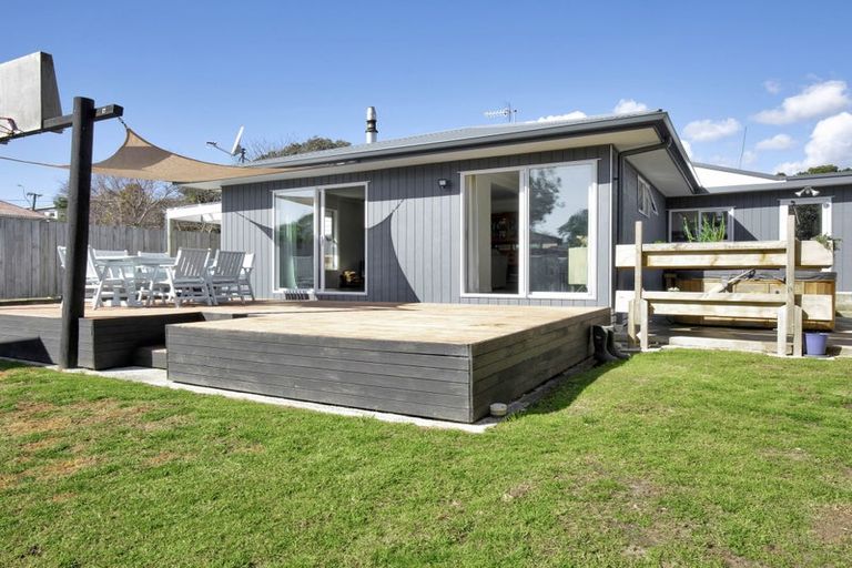 Photo of property in 221 Matai Road, Raumati Beach, Paraparaumu, 5032