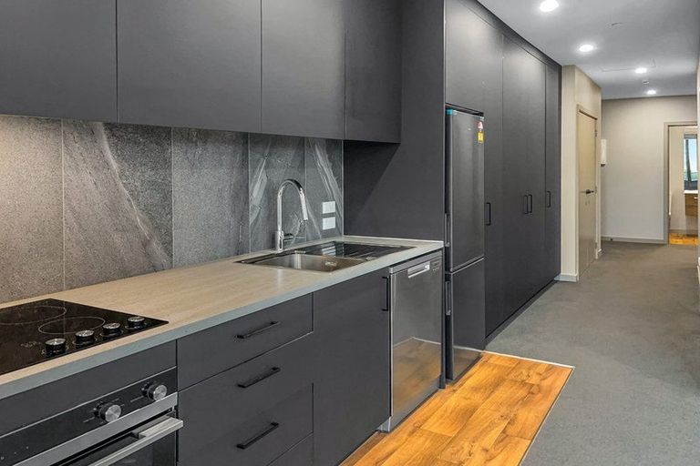 Photo of property in 104/2 Launch Road, Hobsonville, Auckland, 0616