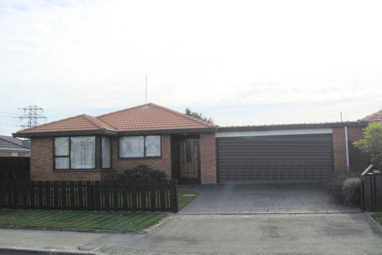 Photo of property in 2/23 Takaro Avenue, Sockburn, Christchurch, 8042