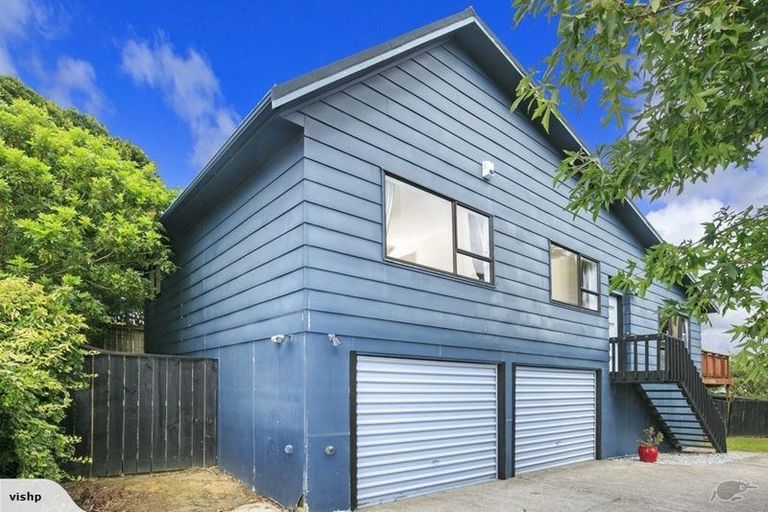 Photo of property in 2/96a Birkdale Road, Birkdale, Auckland, 0626