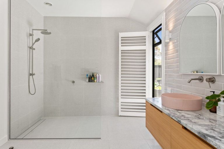 Photo of property in 17 Sandy Cove, Wainui, Gisborne, 4010