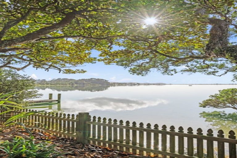 Photo of property in 39 Tongatu Road, Ngunguru, Whangarei, 0173