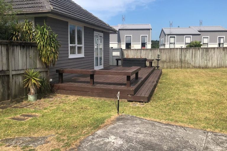Photo of property in 24 Chippendale Crescent, Birkdale, Auckland, 0626