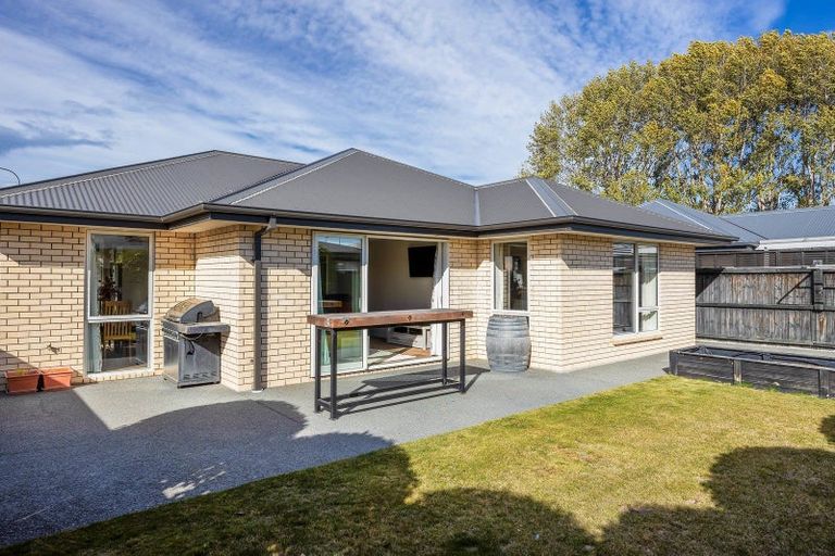 Photo of property in 16 Norrie Way, Kaiapoi, 7630