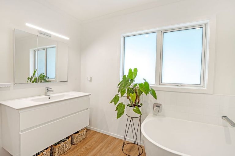 Photo of property in 93 Gonville Avenue, Gonville, Whanganui, 4501