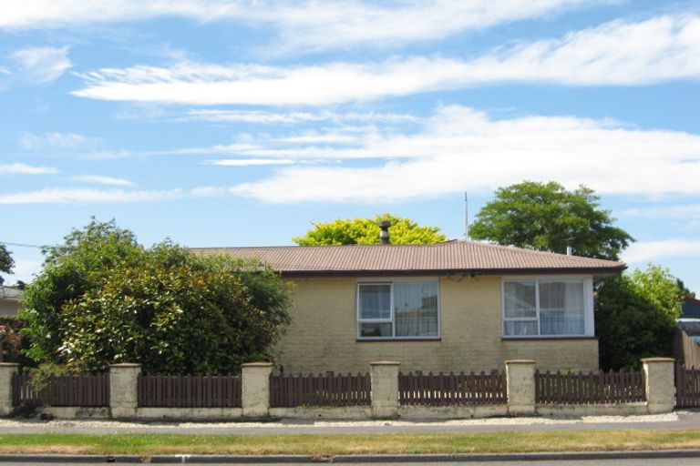 Photo of property in 375 Mairehau Road, Parklands, Christchurch, 8083