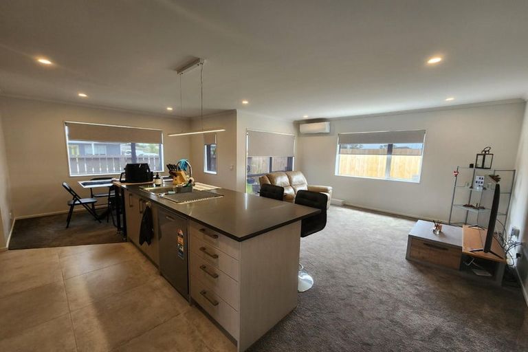 Photo of property in 114 Kuaka Drive, Takanini, 2112