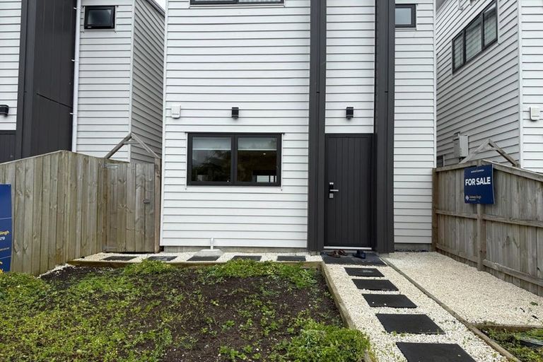 Photo of property in 105 Grove Road, Papakura, 2110