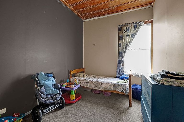 Photo of property in 57 Castle Street, Eltham, 4322