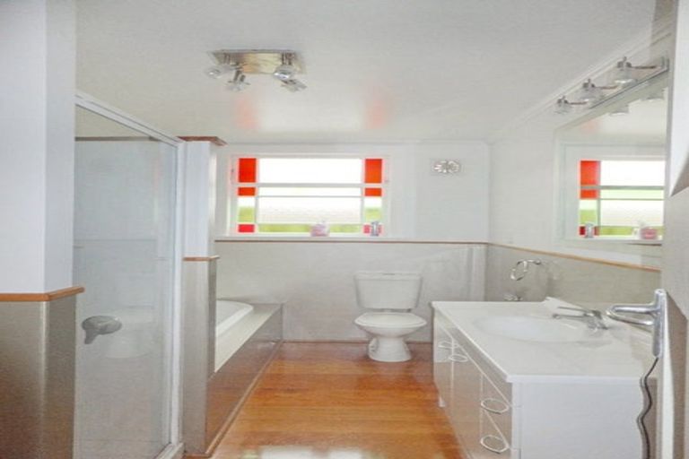 Photo of property in 233 Adelaide Road, Newtown, Wellington, 6021