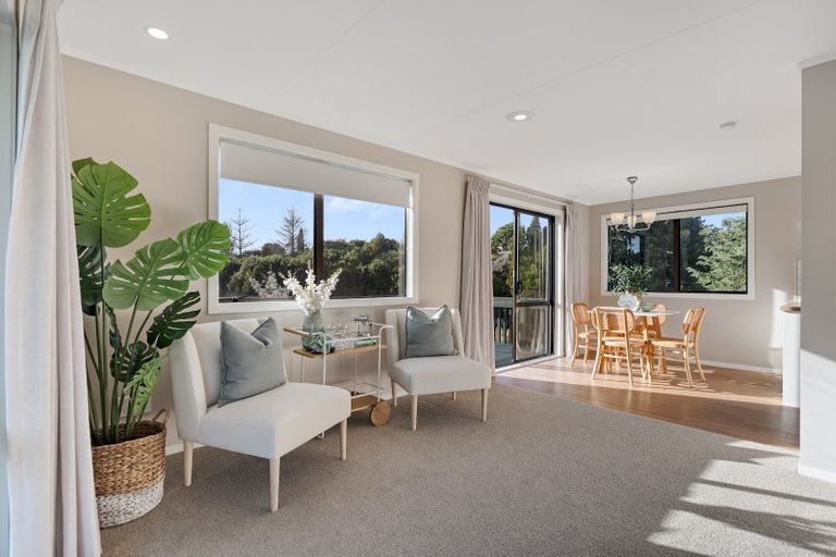 Photo of property in 18 Waikareao Way, Brookfield, Tauranga, 3110