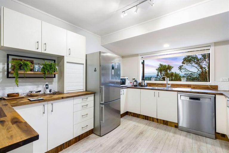 Photo of property in 22 Darcy Place, Massey, Auckland, 0614