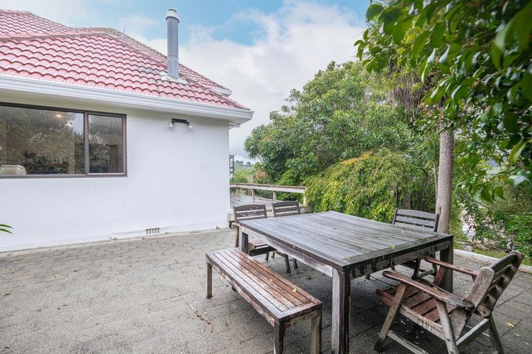 Photo of property in 11 Montrose Grove, Churton Park, Wellington, 6037