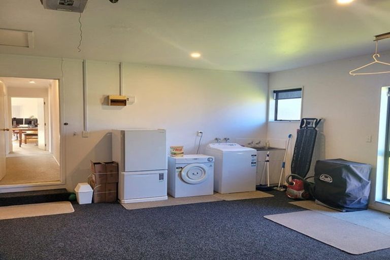 Photo of property in 27 Septimus Place, Henderson, Auckland, 0612