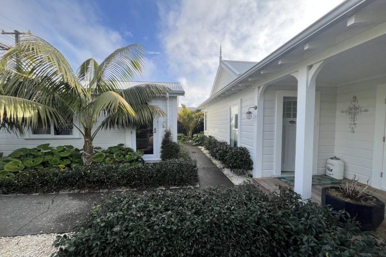Photo of property in 161 Lemon Street, Strandon, New Plymouth, 4312