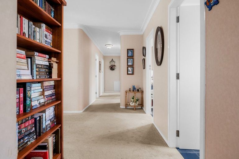 Photo of property in 27 Samuel Place, Queenwood, Hamilton, 3210