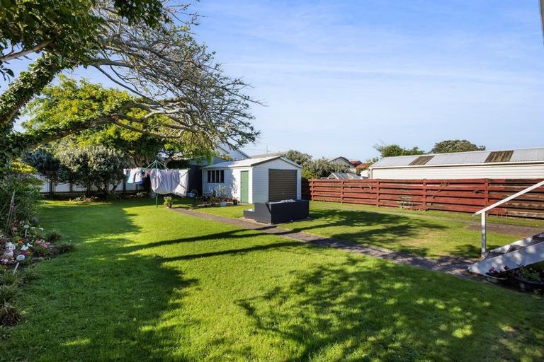 Photo of property in 22 Princes Street, Fitzroy, New Plymouth, 4312