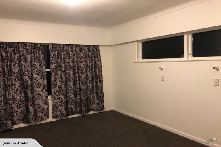 Photo of property in 3/240 Pakuranga Road, Pakuranga Heights, Auckland, 2010