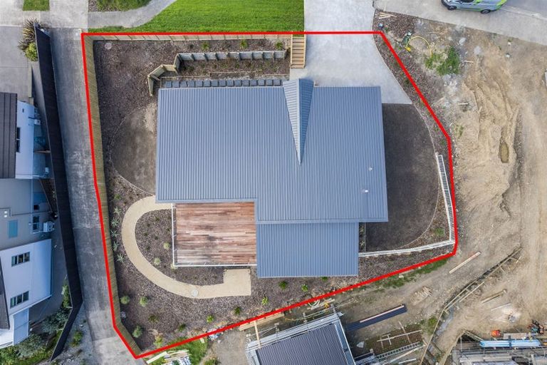 Photo of property in 64 Kakariki Grove, Waikanae, 5036