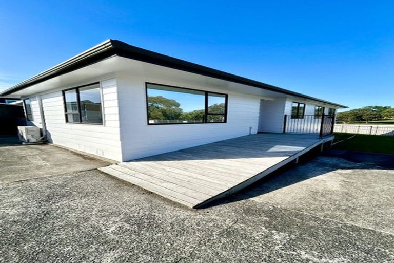 Photo of property in 45 Cleat Street, Whitby, Porirua, 5024