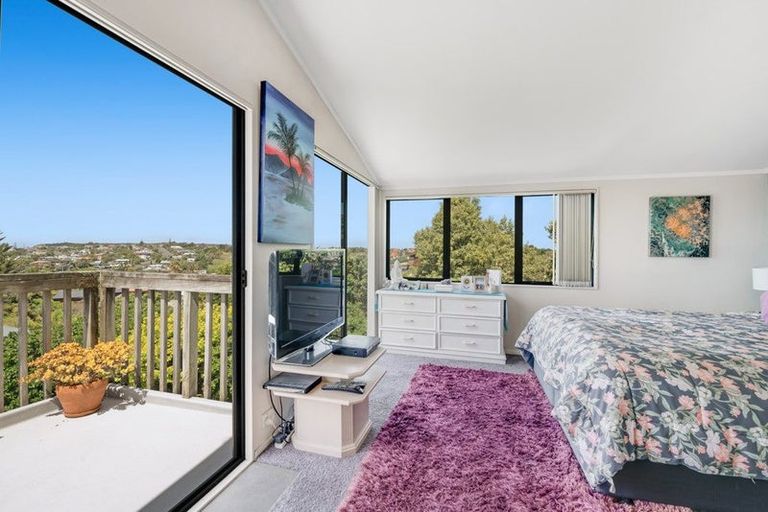 Photo of property in 12 Mariner Drive, Gulf Harbour, Whangaparaoa, 0930