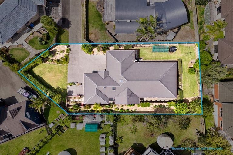 Photo of property in 17 Roseville Road, Gulf Harbour, Whangaparaoa, 0930