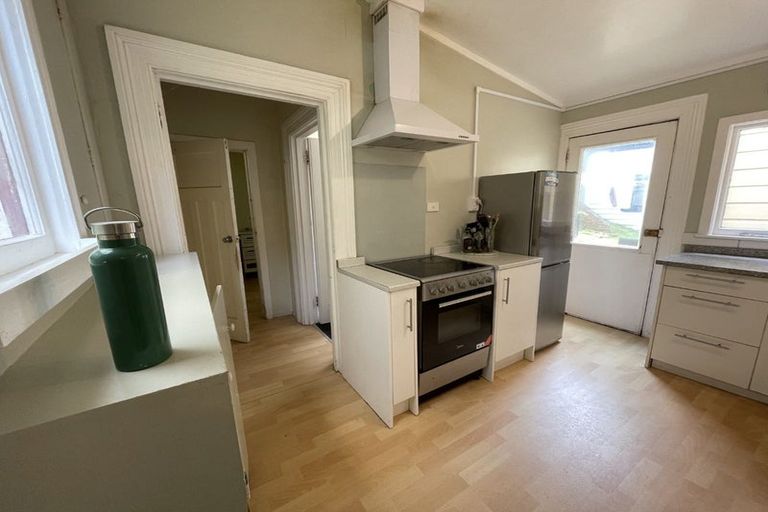 Photo of property in 1/18 Clifton Terrace, Kelburn, Wellington, 6012