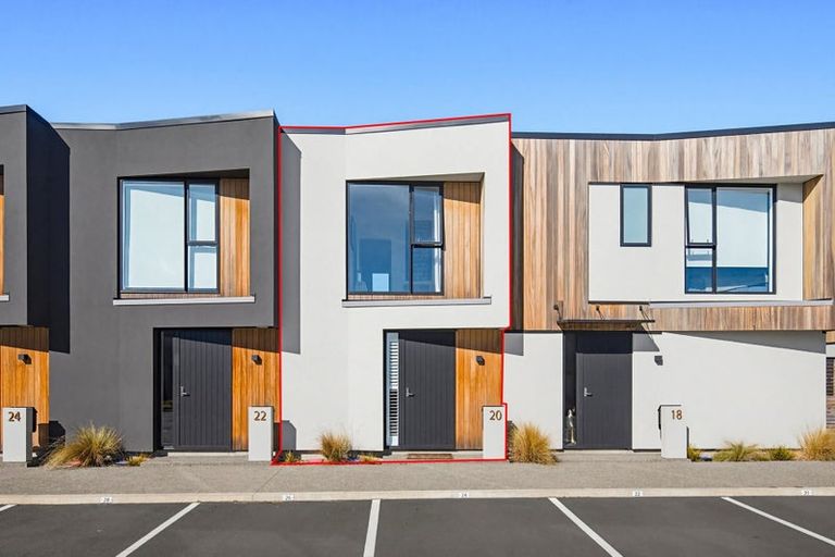 Photo of property in 20/10 Trieste Way, Paraparaumu, 5032