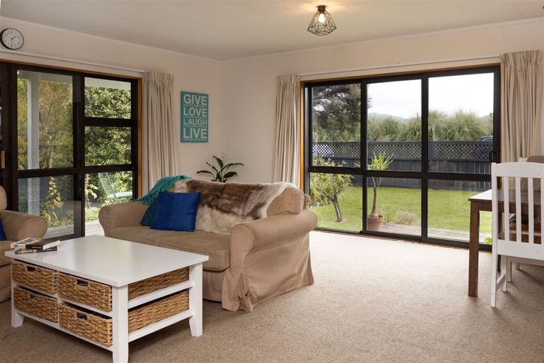 Photo of property in 46 Gouland Road, Spring Creek, 7202