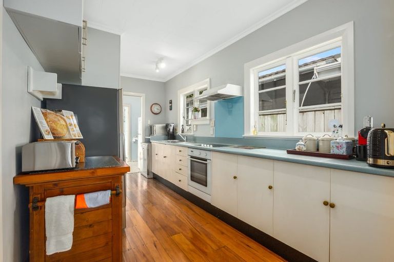 Photo of property in 26 Pembroke Road, Northland, Wellington, 6012