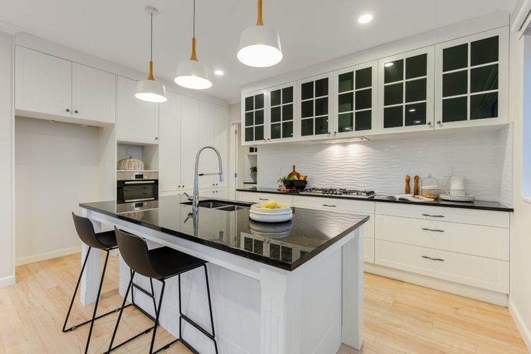 Photo of property in 21 Tawatawa Street, Long Bay, Auckland, 0630