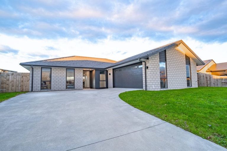 Photo of property in 18 Kimbrae Drive, Rototuna North, Hamilton, 3210