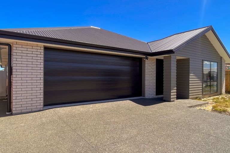 Photo of property in 17 Navarra Road, Halswell, Christchurch, 8025