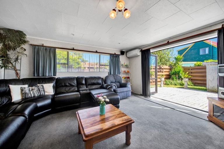 Photo of property in 44 Murray Avenue, Hawera, 4610