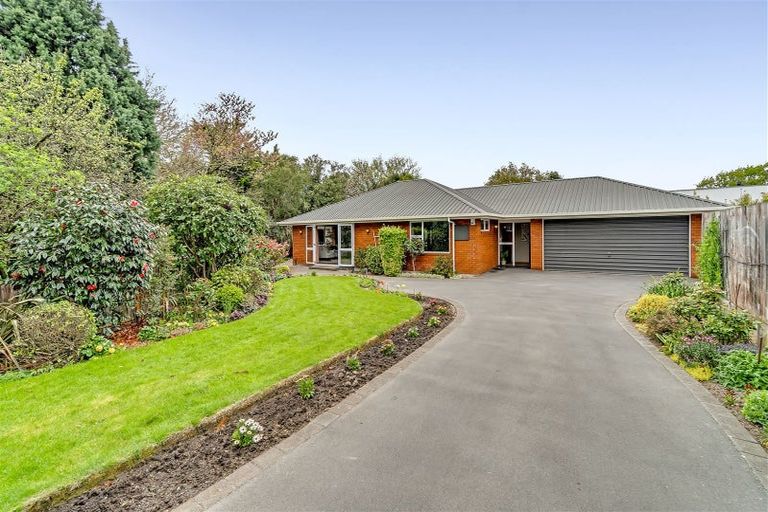 Photo of property in 216 Grahams Road, Burnside, Christchurch, 8053