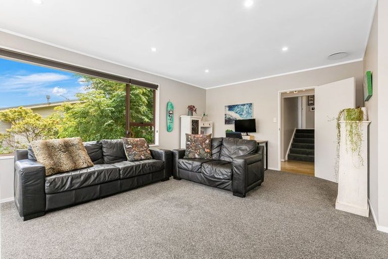 Photo of property in 9 Ayton Drive, Whitby, Porirua, 5024