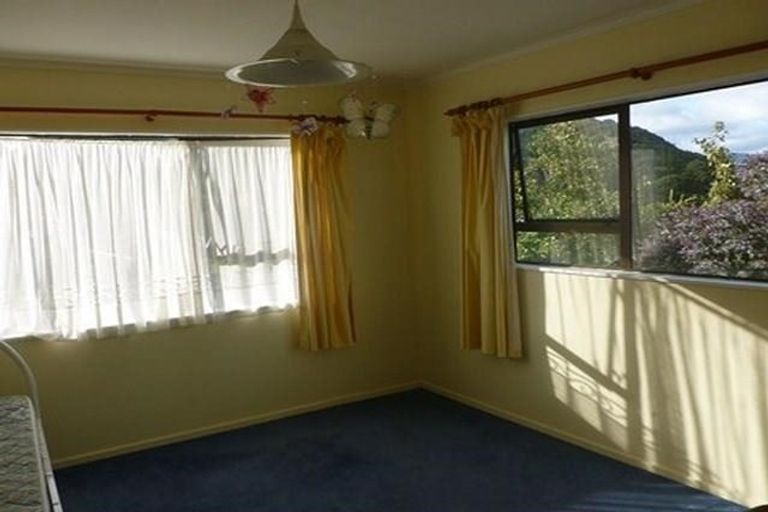 Photo of property in 14 Shackle Lane, Whitby, Porirua, 5024
