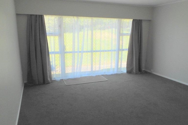 Photo of property in 10f2 Petherick Crescent, Johnsonville, Wellington, 6037