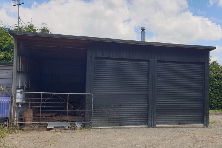 Photo of property in 9 Lind Street, Kimbolton, Feilding, 4777