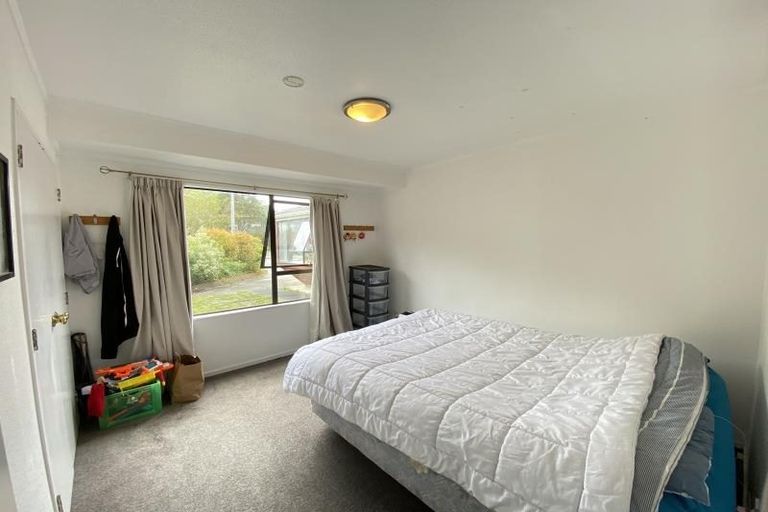 Photo of property in 3 Flinders Place, Johnsonville, Wellington, 6037