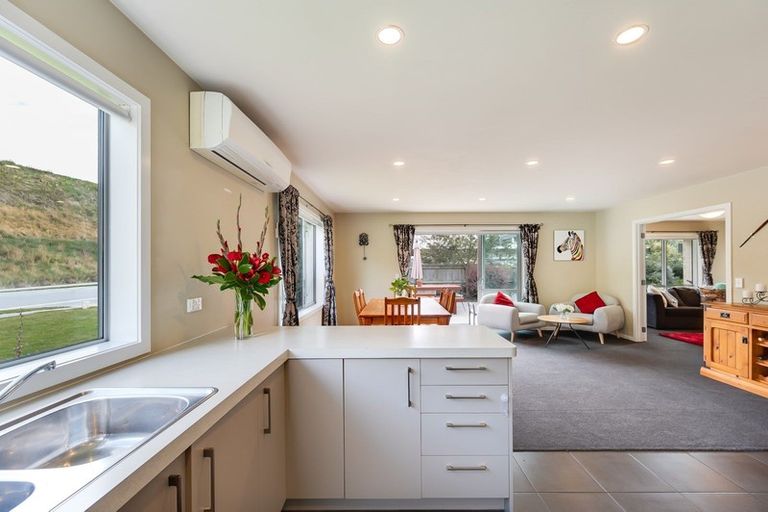 Photo of property in 8 Herries Lane, Lake Hayes, Queenstown, 9304